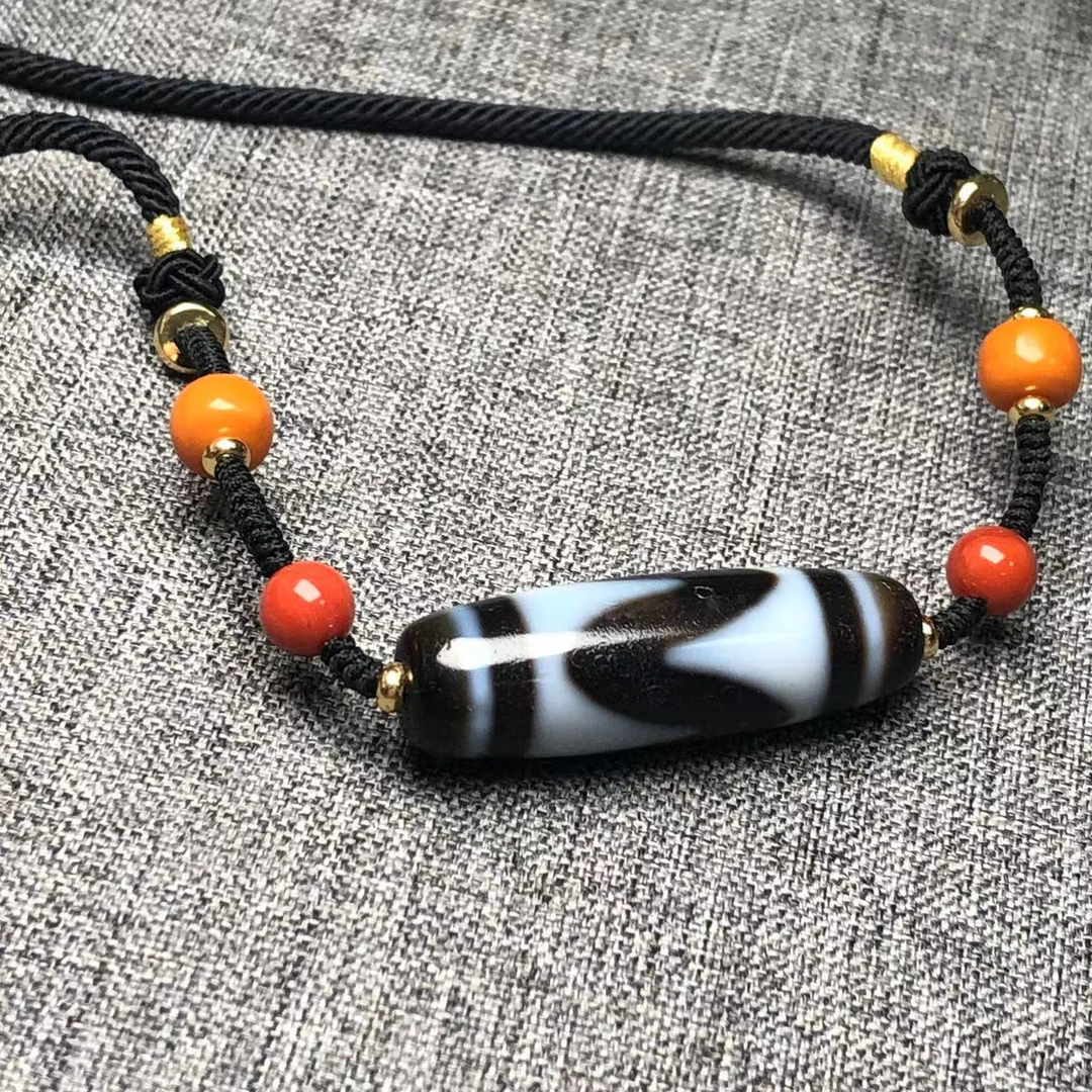 虎牙纹玛瑙珠单珠吊坠