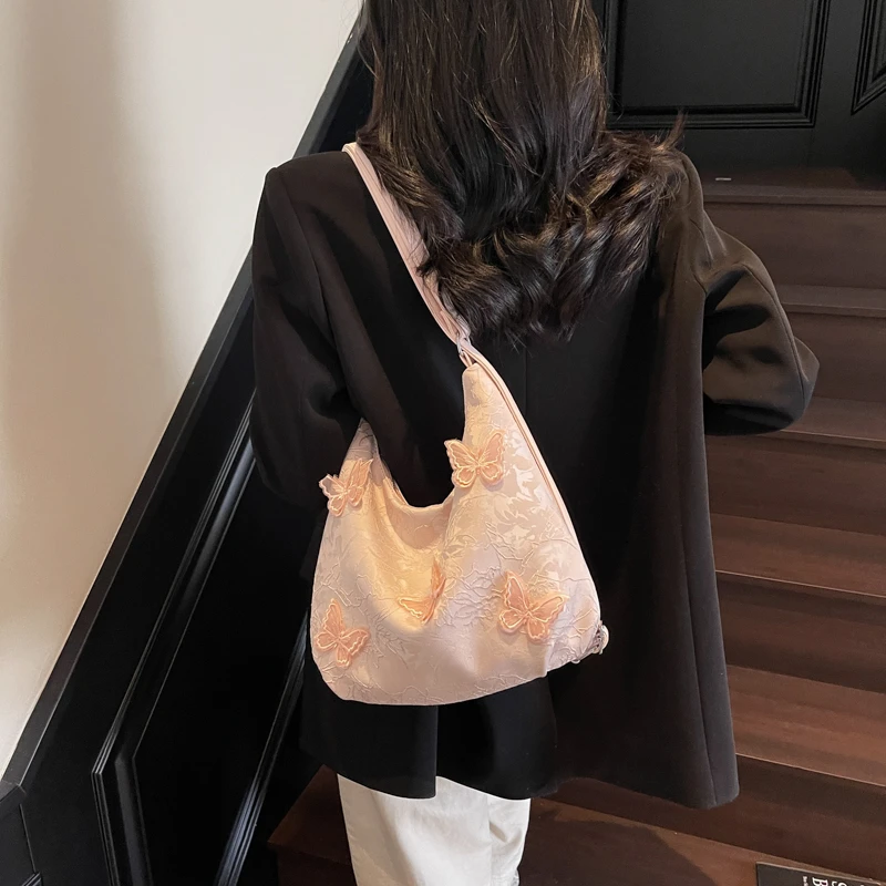 国风刺绣双肩包女2025新款潮单双肩蝴蝶托特通勤中式大容量女包