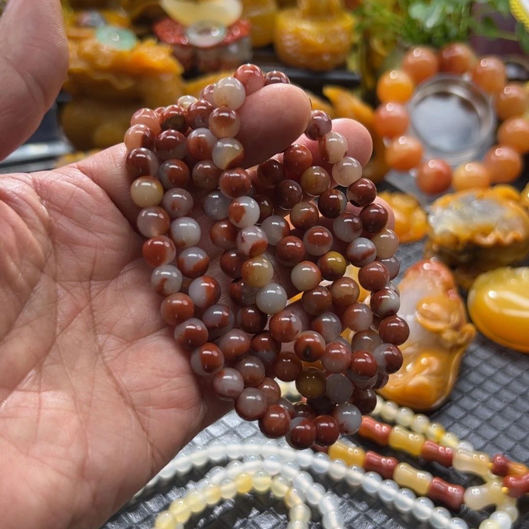 石英质玉未镶嵌颈饰