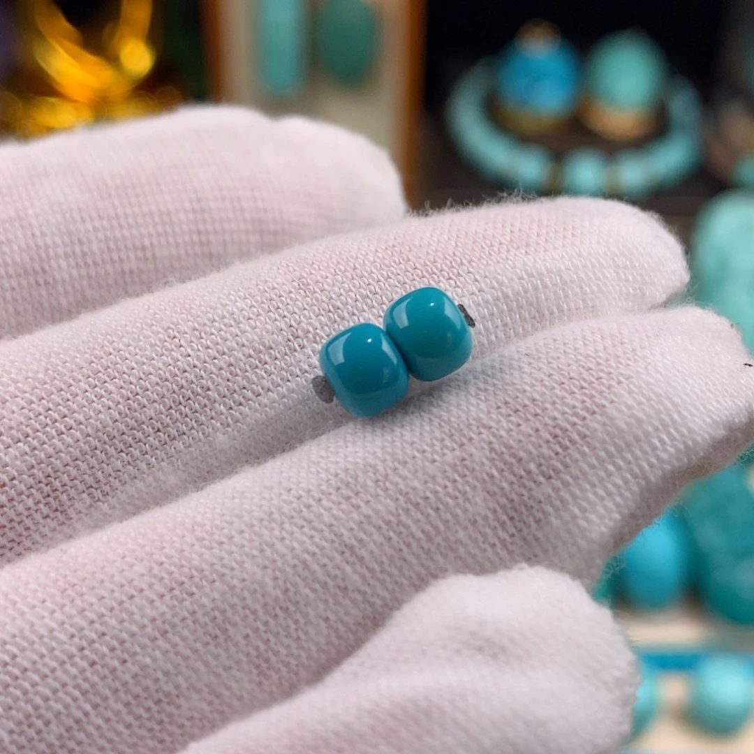 缺***仰绿松石未镶嵌对珠卡5.5