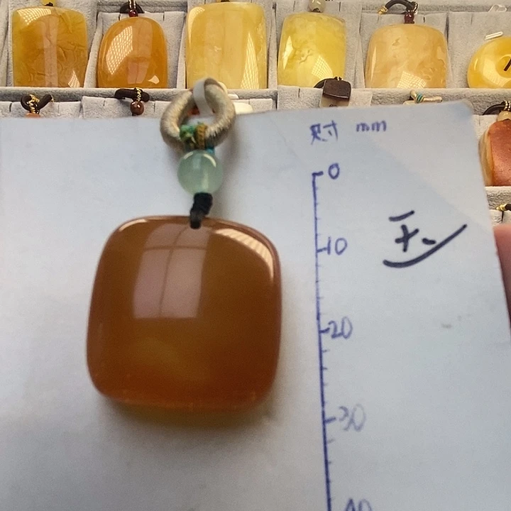 琥珀未镶嵌珠宝奇石