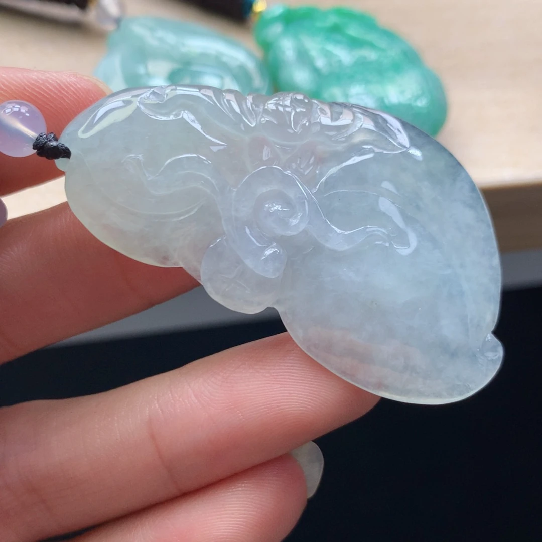 颈饰未镶嵌翡翠吊坠