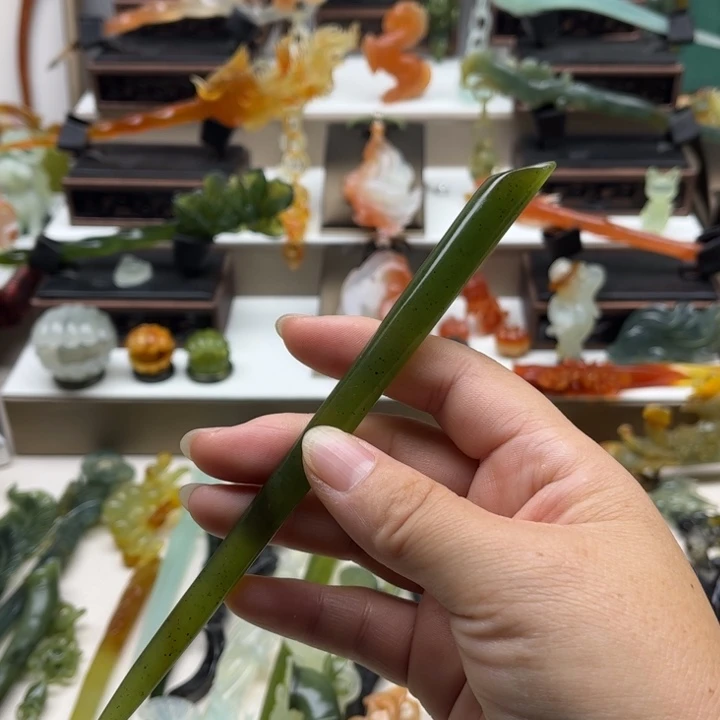 蛇纹石玉未镶嵌岫玉发簪