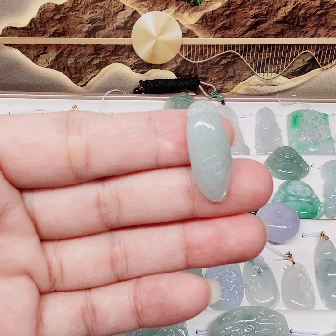 颈饰未镶嵌翡翠1