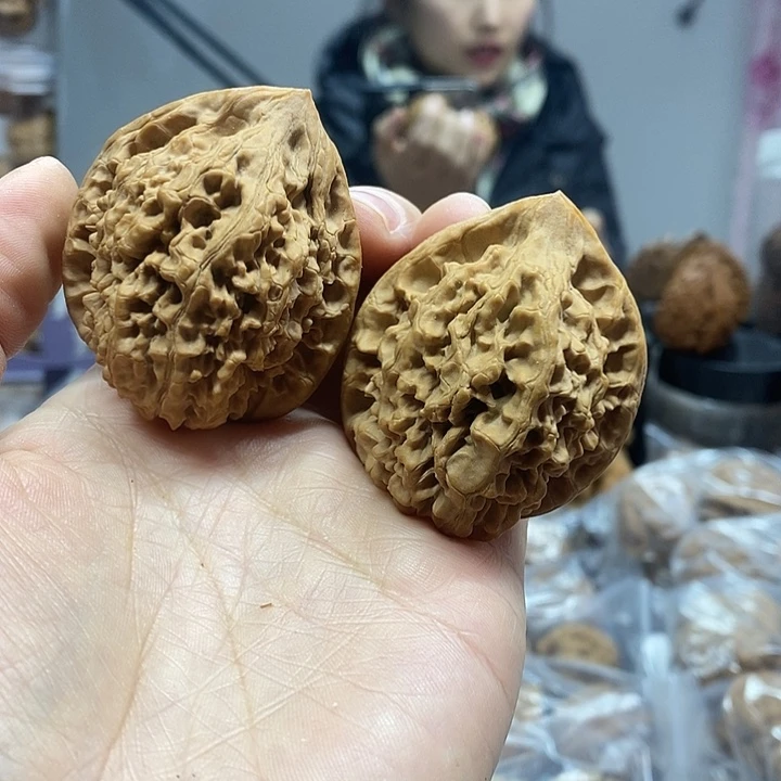 文玩核桃把件42麒麟纹官帽