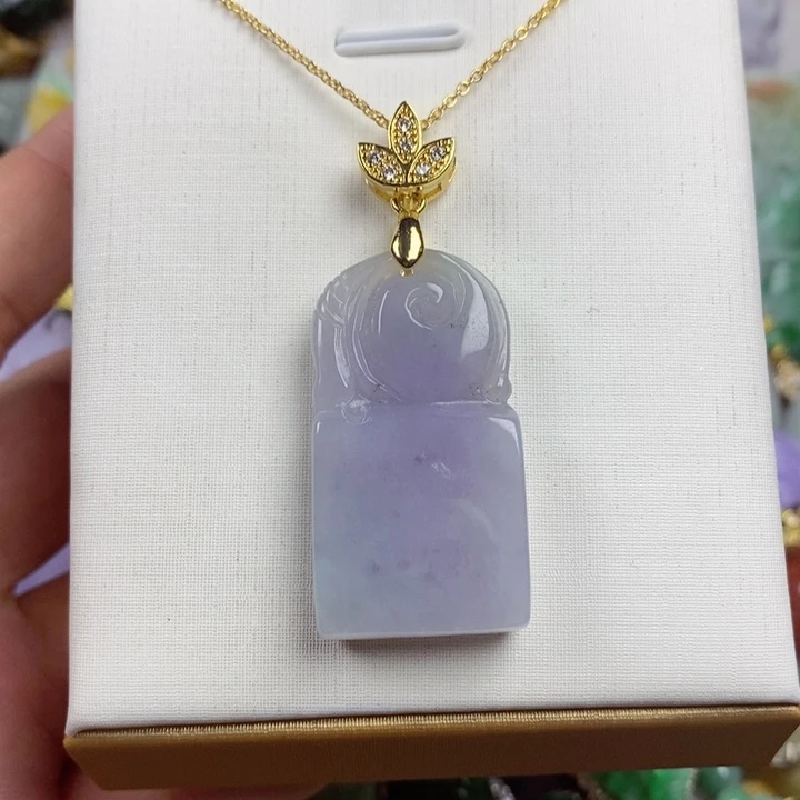 吊坠(赠链)未镶嵌翡翠