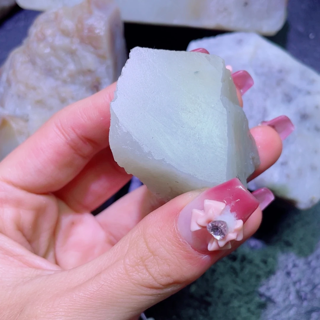 和田玉未镶嵌珠宝半成品