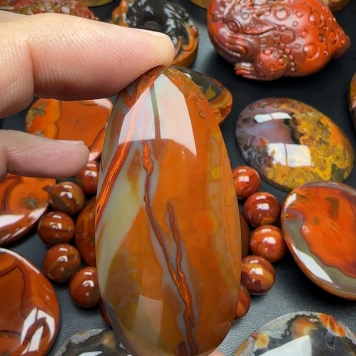 玛瑙/玉髓未镶嵌原矿玛瑙项链牌子