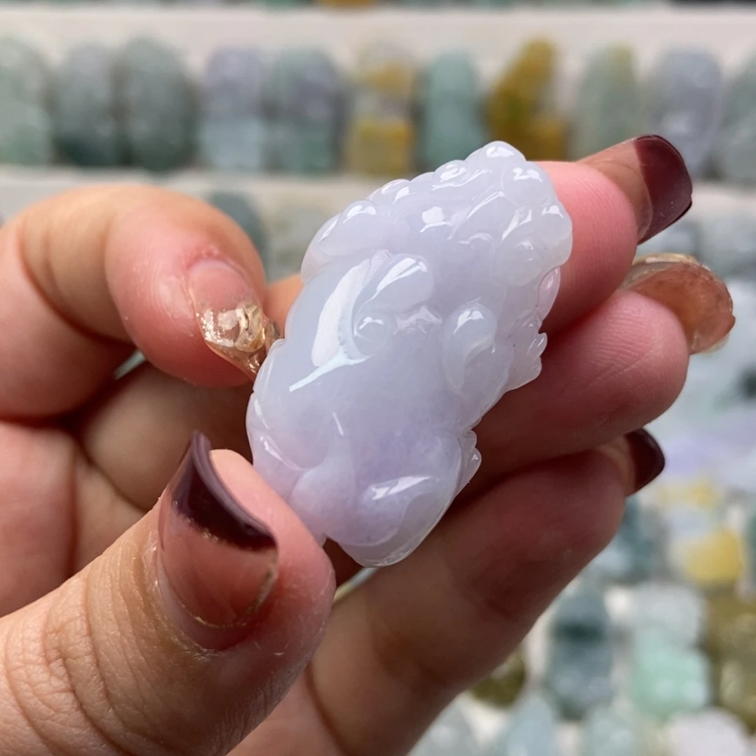 翡翠吊坠(赠链)未镶嵌