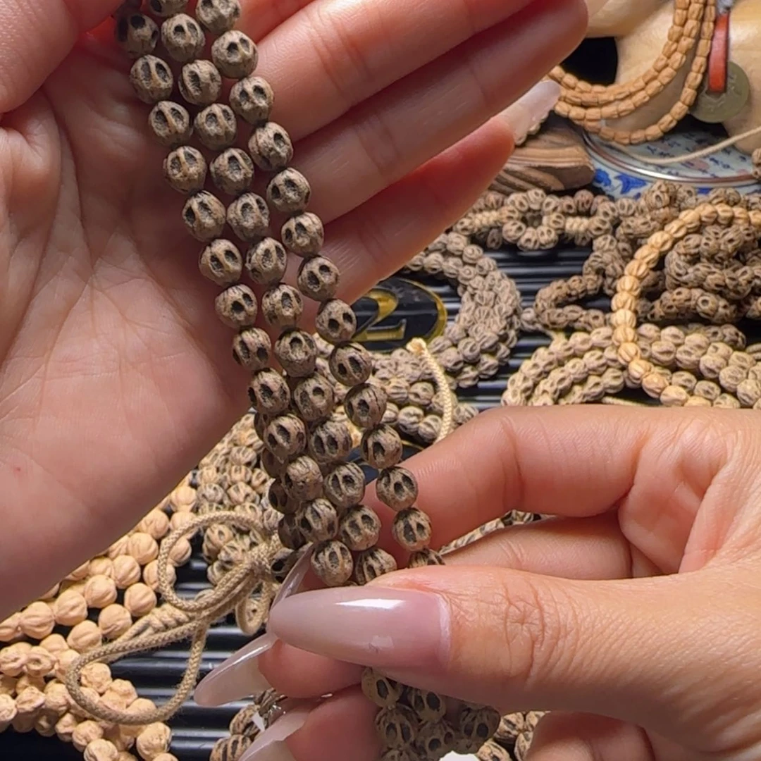 【闪购商品】吊坠柏香籽/百香籽?**U