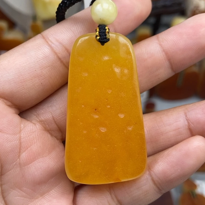 【闪购商品】琥珀颈饰未镶嵌
