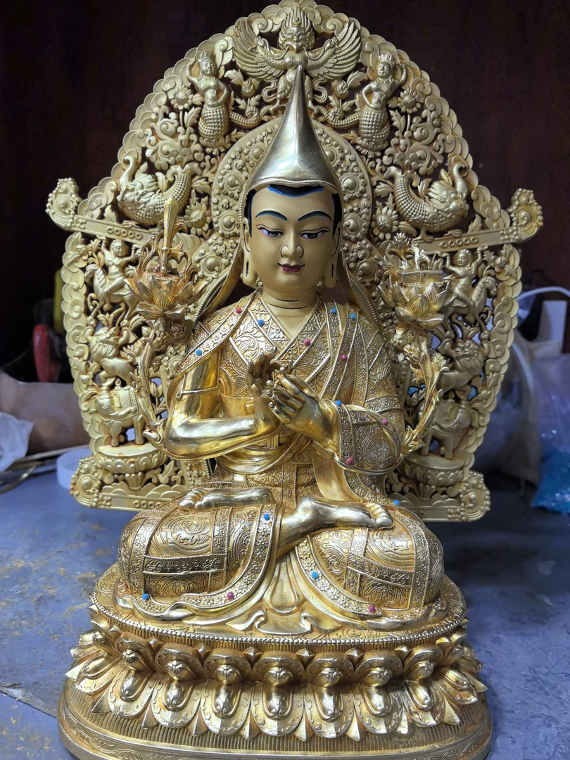 36公分宗喀巴大师黄铜材质鎏金工艺