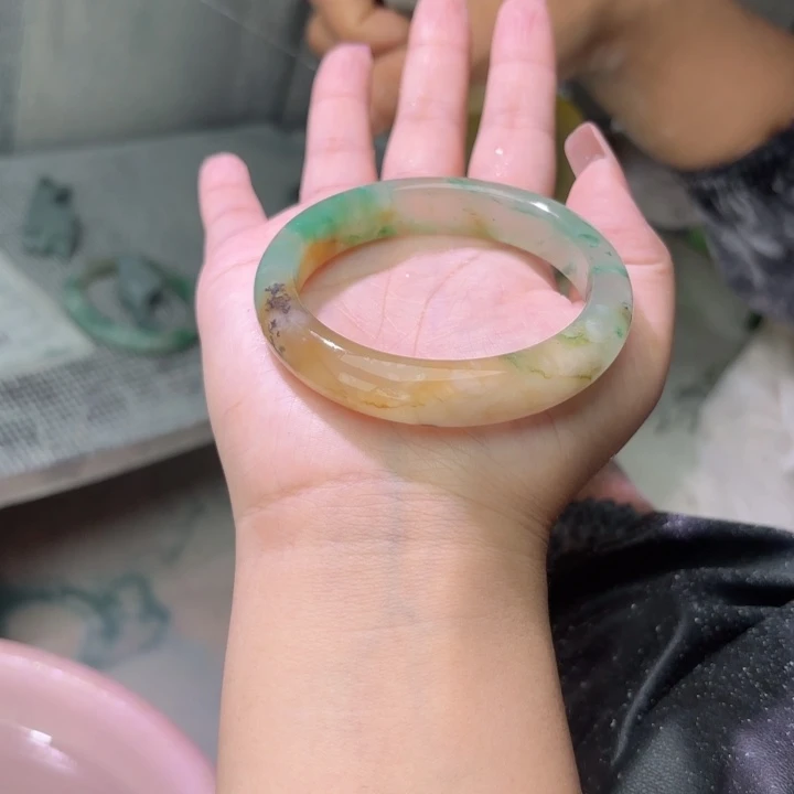 ***未镶嵌手镯石英质玉（非洲翠）定制