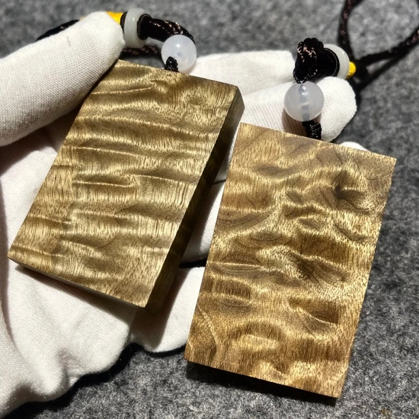 正宗金丝楠木老料龙胆纹461无事牌手把件车挂小叶桢楠实木高抛光