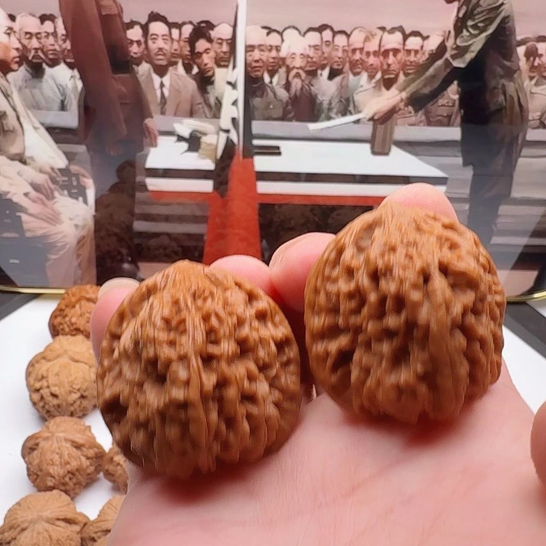 桃核吊坠蛟龙文玩核桃