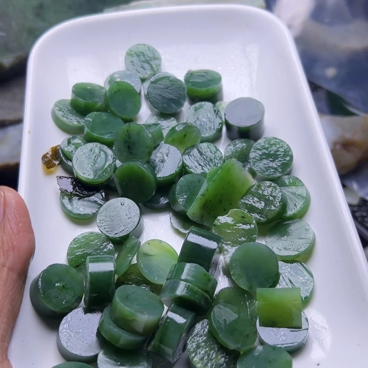 和田玉（糖玉）未镶嵌珠宝半成品
