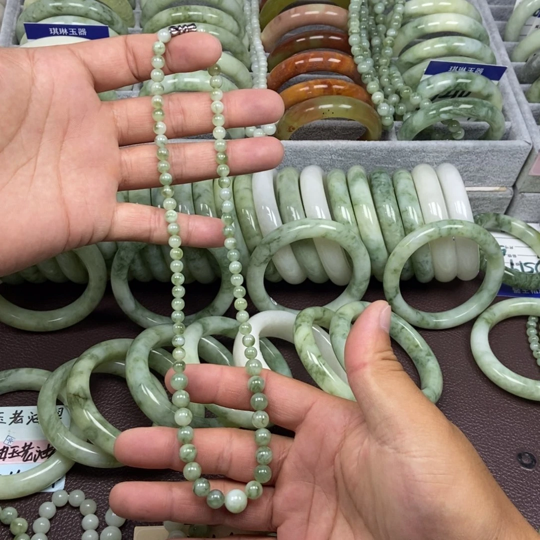 未镶嵌蛇纹石玉手链