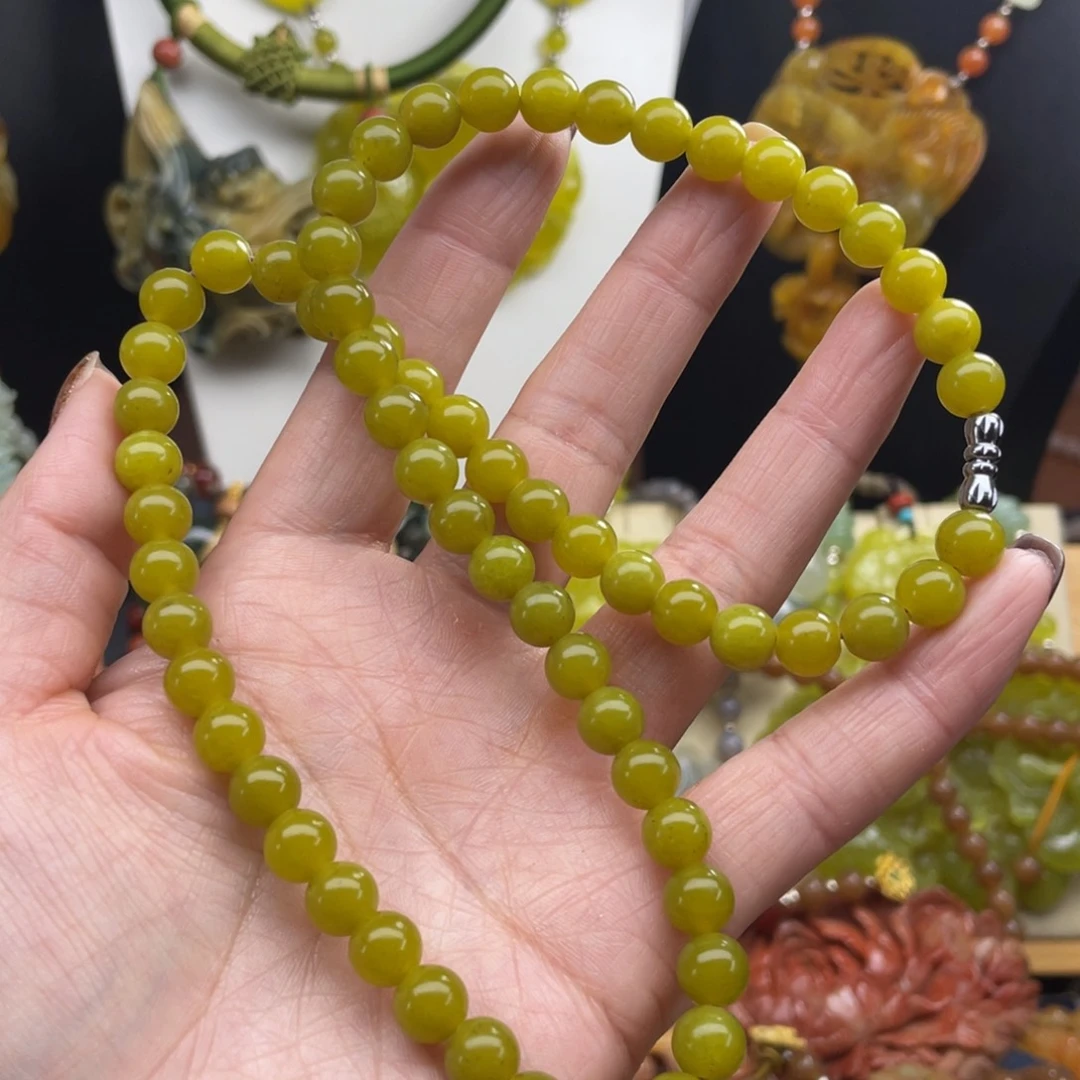 未镶嵌蛇纹石玉颈饰