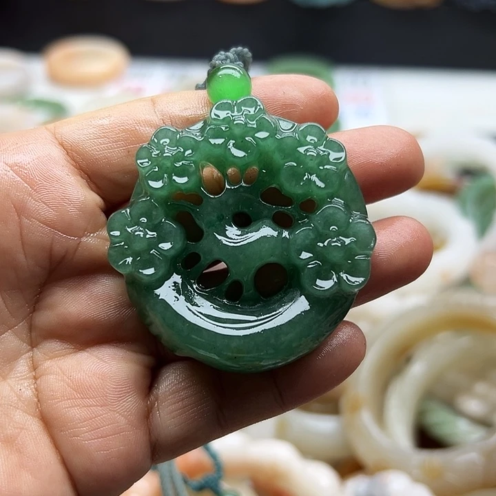 未镶嵌手镯石英岩玉千*鹤