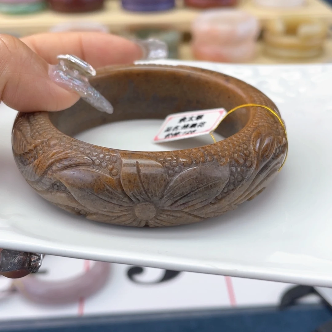 發****未镶嵌手镯石英岩玉