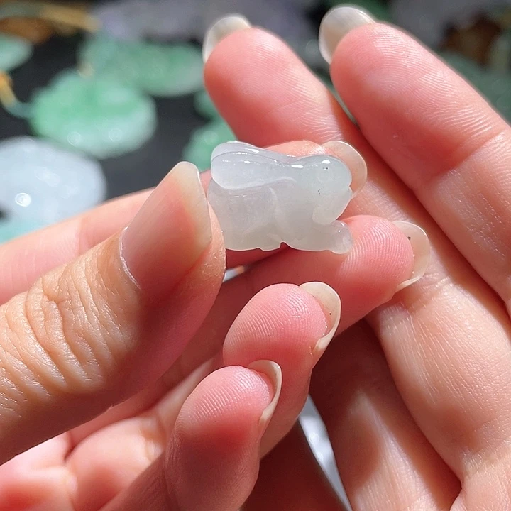 颈饰未镶嵌翡翠天