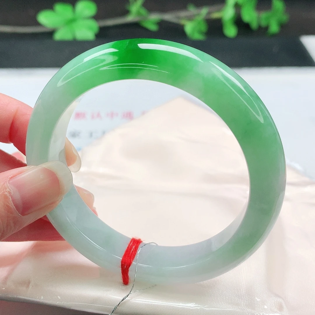 翡翠未镶嵌手镯58圈