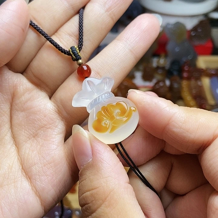 未镶嵌颈饰玛瑙/玉髓