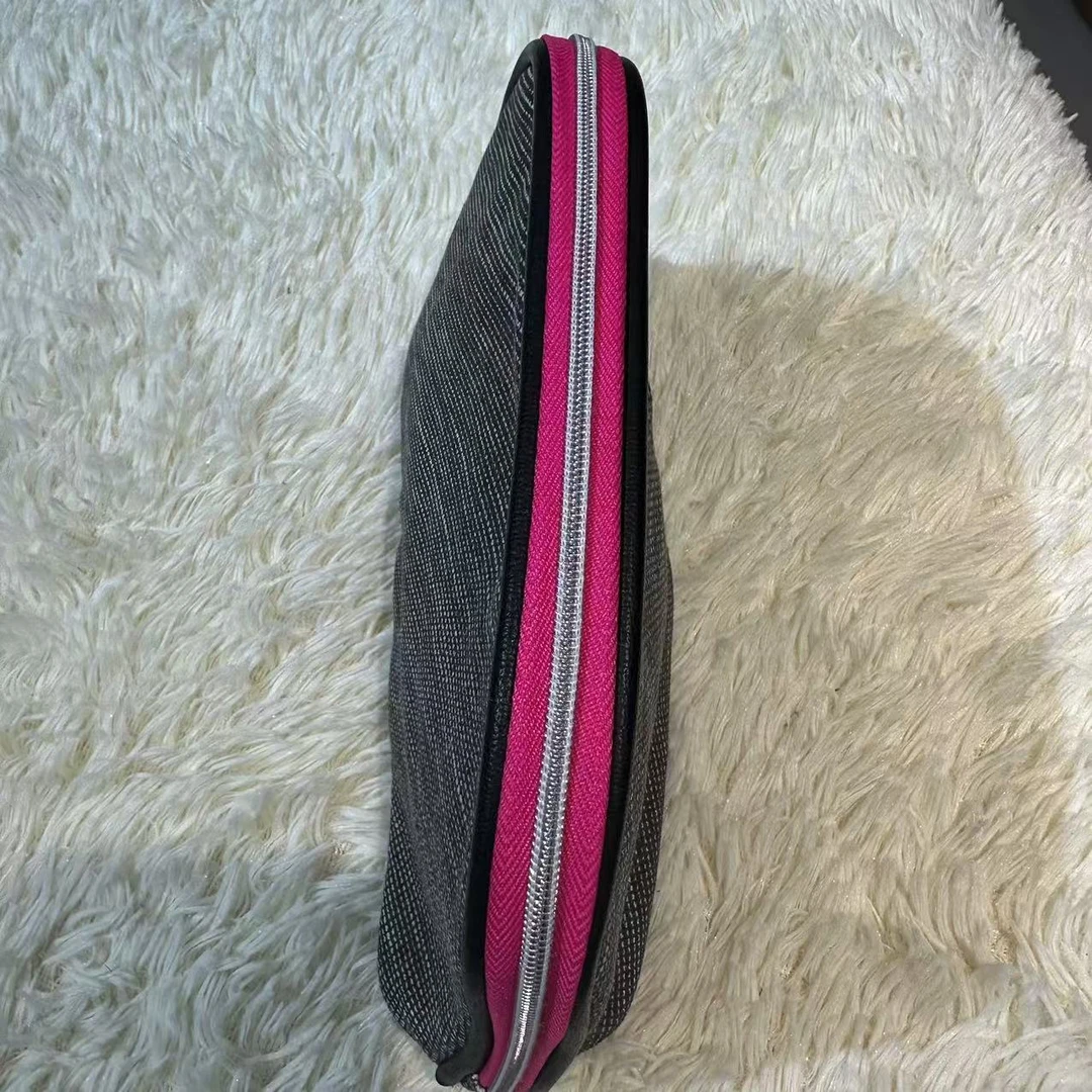 （全新未使用）黑色布布化妆包！兰兰！！化妆包！