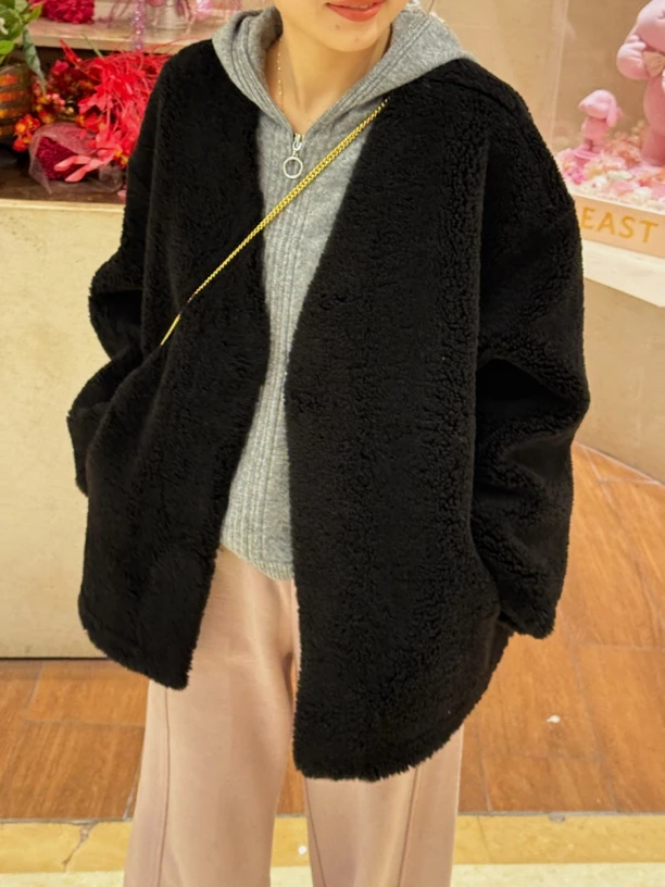 【黑月】MEGANLE冬季V领宽松宽环保皮毛一体外套2024630