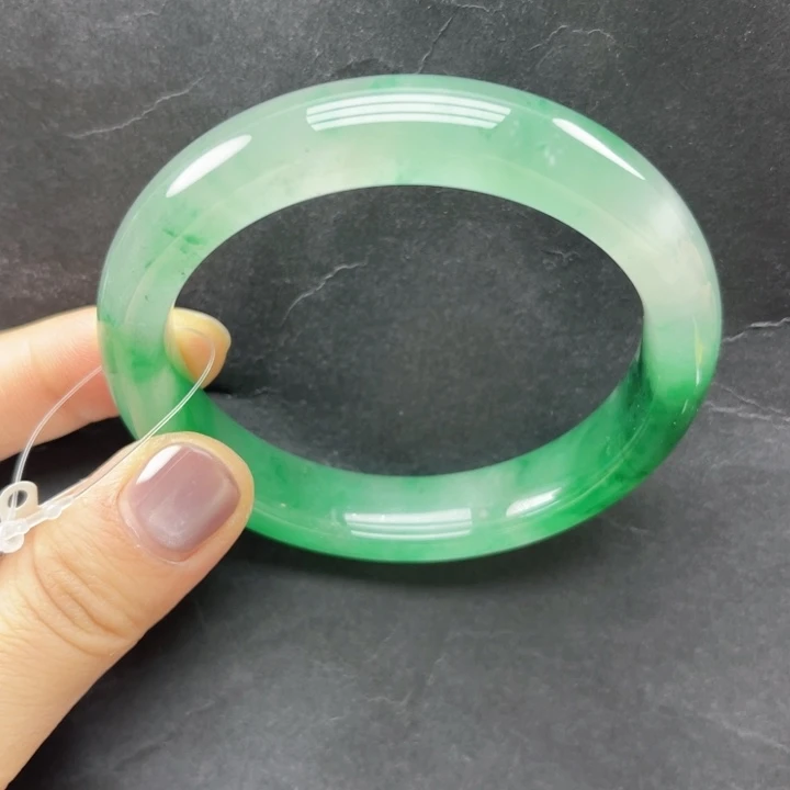 石英质玉未镶嵌手镯