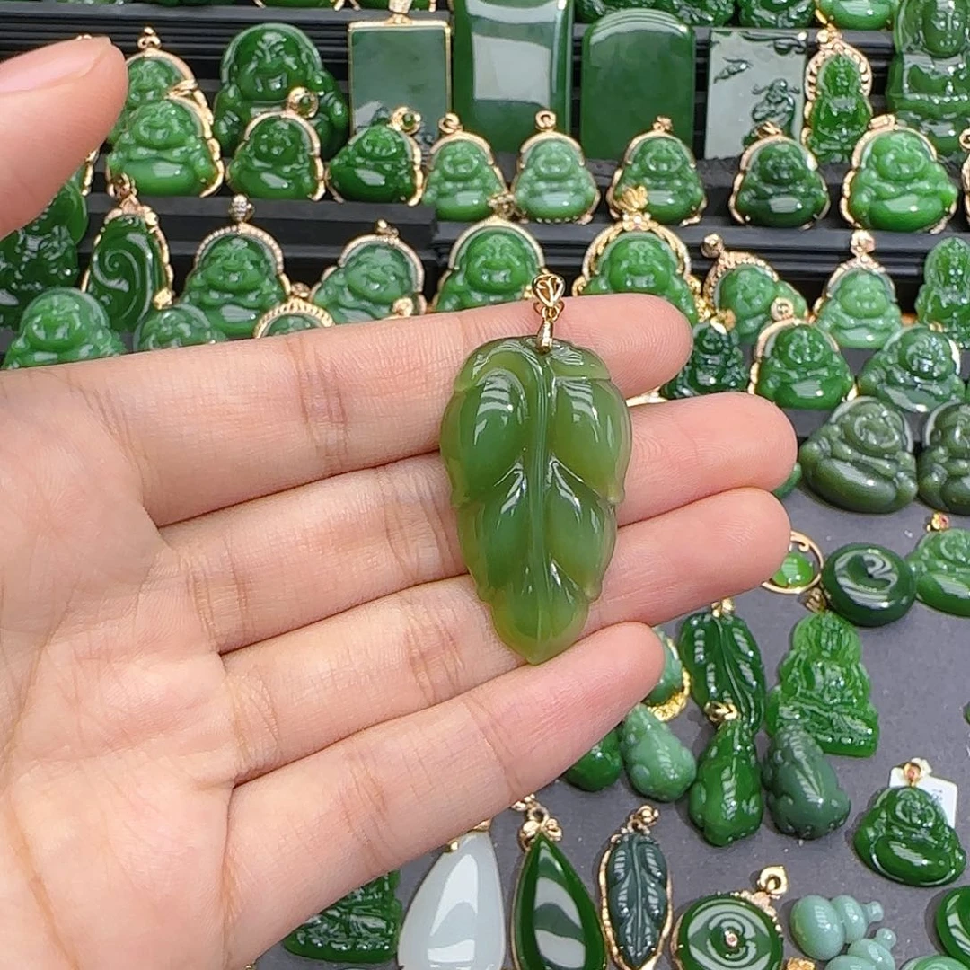 和田玉（碧玉）18K金镶嵌颈饰