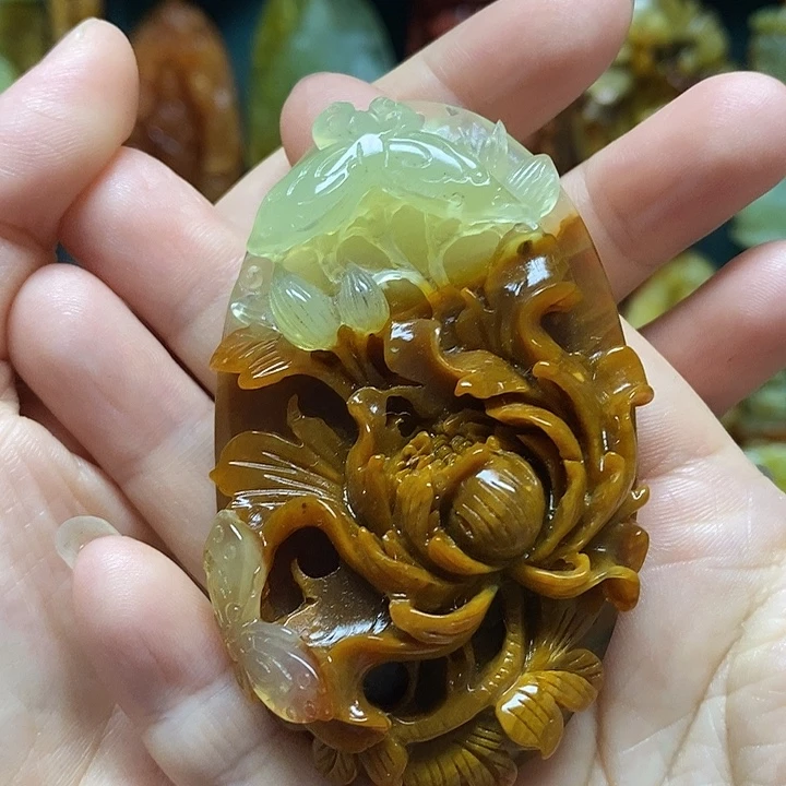 未镶嵌岫玉吊坠(赠链)