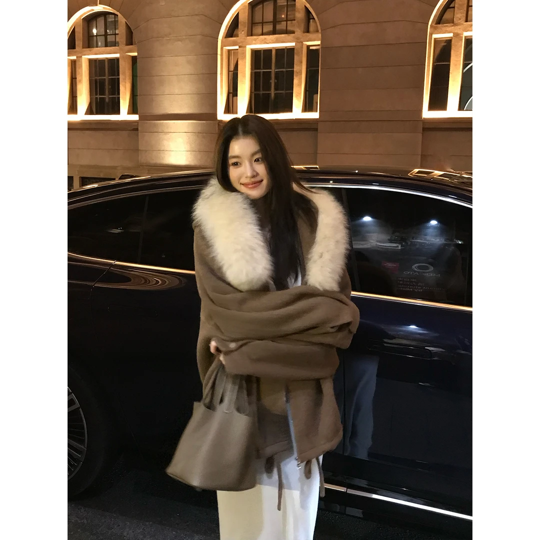 【秋日画报】RARE ZZ高奢定制羊毛双面尼乌苏里貉子毛领连帽短外套