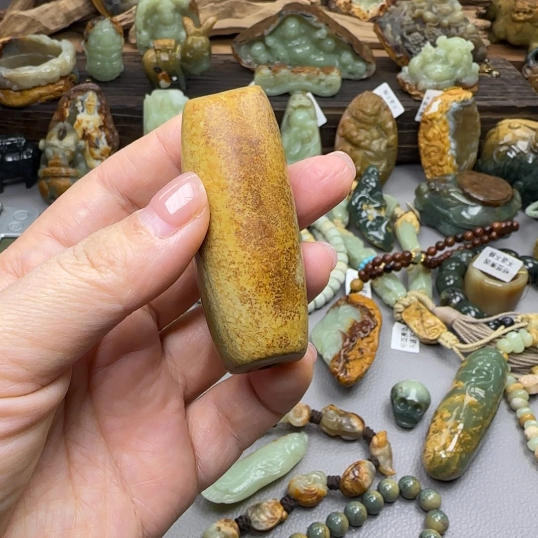 岫岩河磨玉（透闪石质玉）未镶嵌珠宝奇石