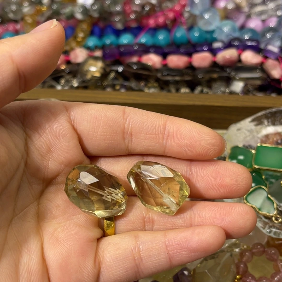 *****珠宝半成品未镶嵌发晶柠檬晶