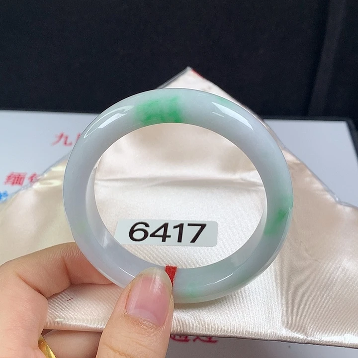 翡翠未镶嵌手镯54圈 白底青开播漏