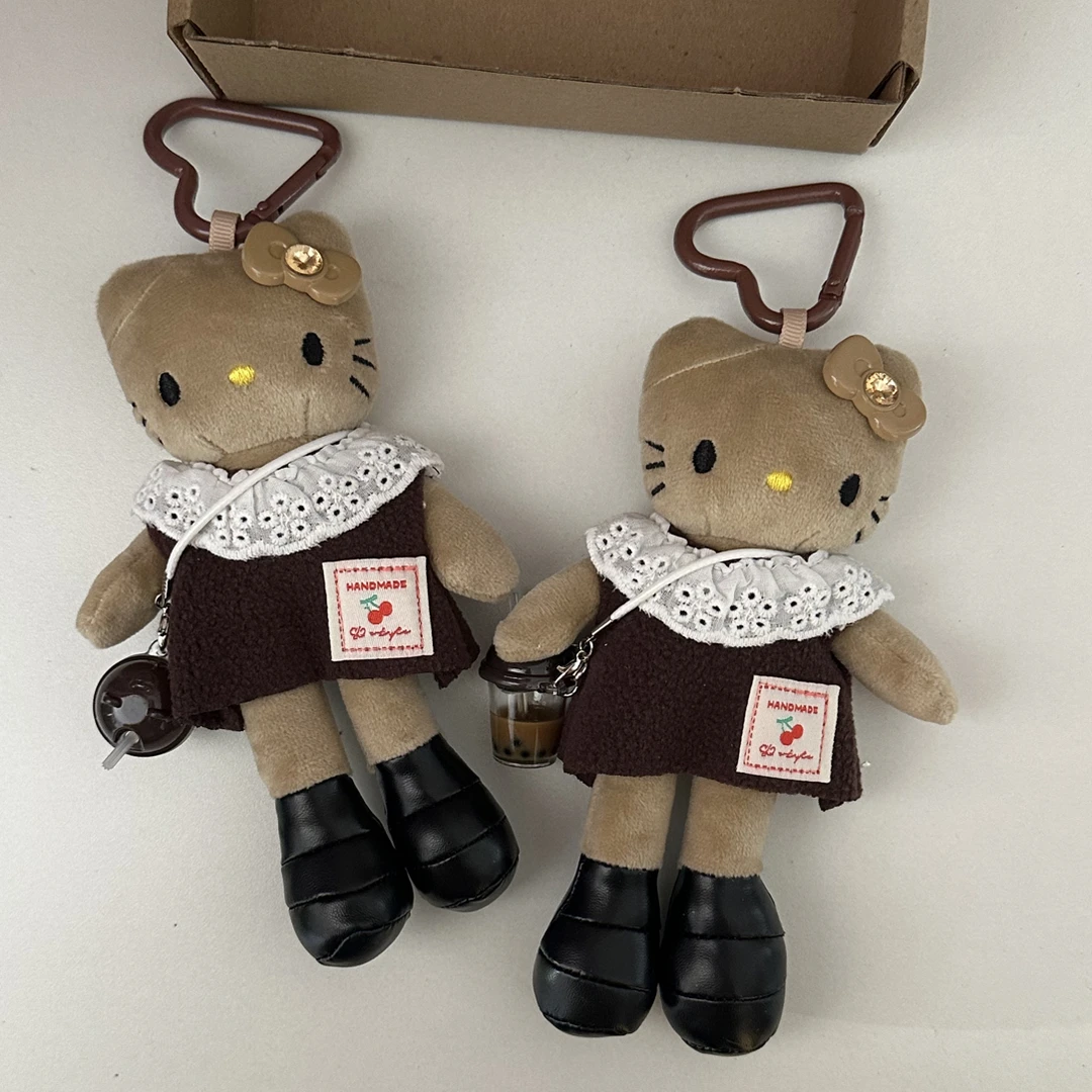 可爱棕色樱桃裙黑皮长腿kt包包挂件钥匙扣