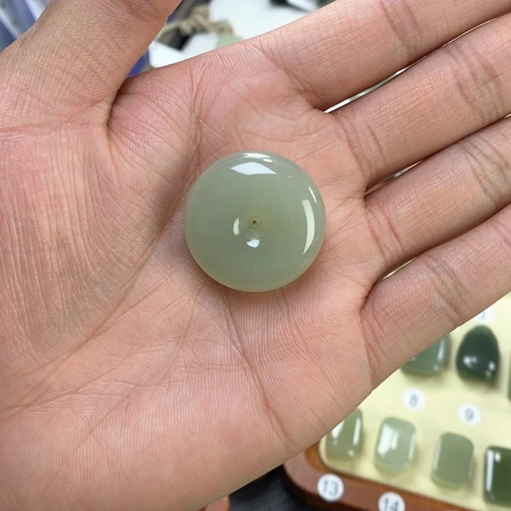 和田玉颈饰未镶嵌郑*利