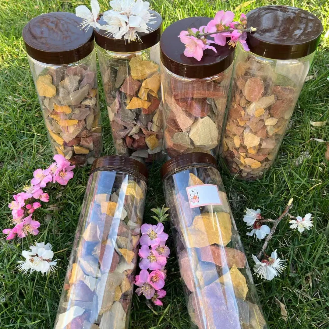 新疆彩色土块天然彩土颗粒混合解压碎土优选