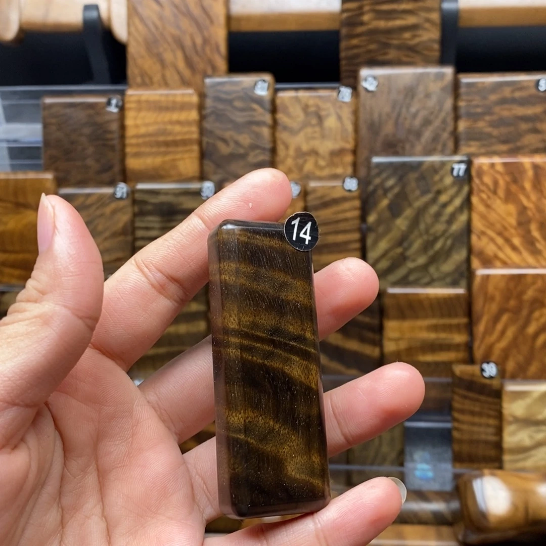 ***金丝楠小叶桢楠手把件