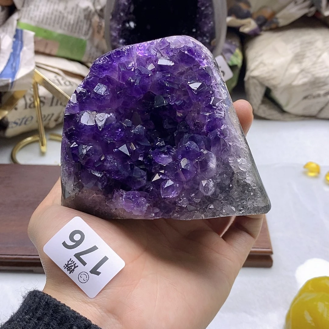 紫晶大型摆件（非配饰）未镶嵌