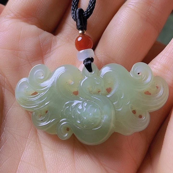 未镶嵌岫岩河磨玉（透闪石质玉）把件