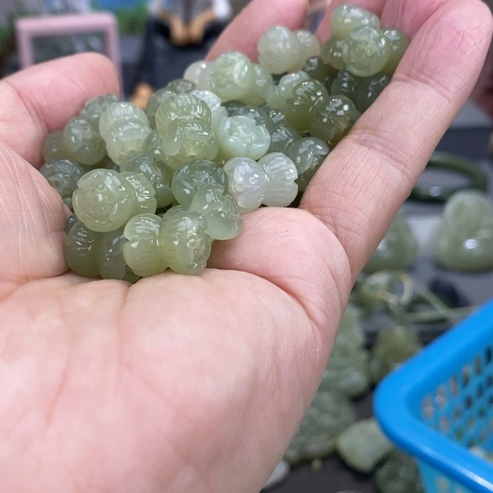 和田玉颈饰未镶嵌多样性发货一件