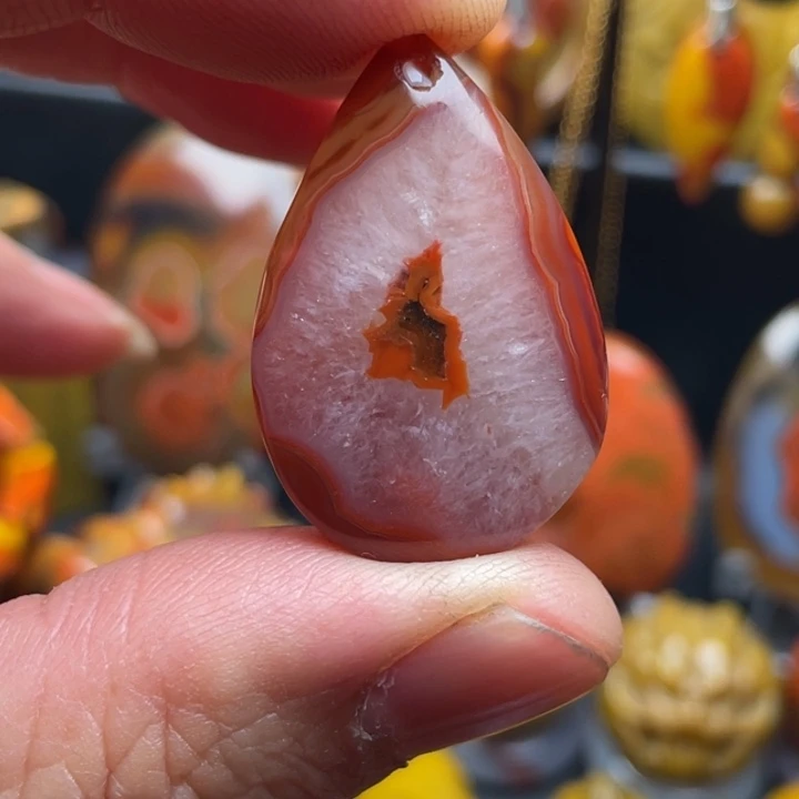 玛瑙/玉髓颈饰未镶嵌