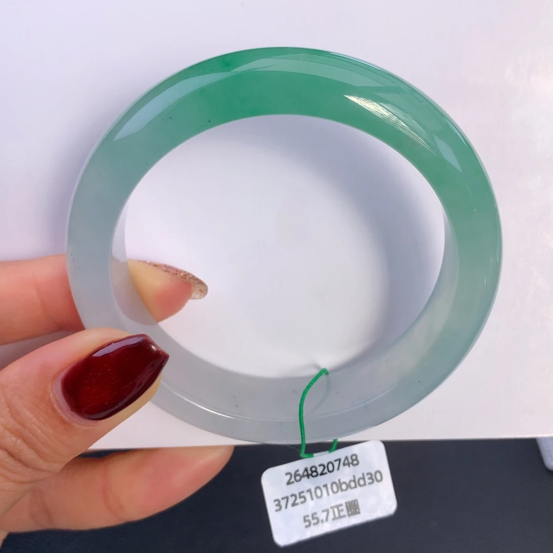 翡翠未镶嵌手镯冰绿莹光渐变手镯