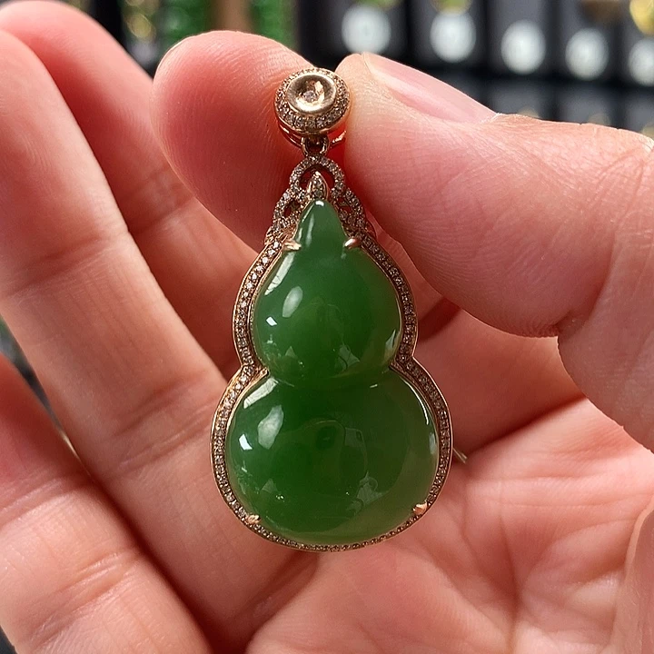 和田玉颈饰18K金镶嵌