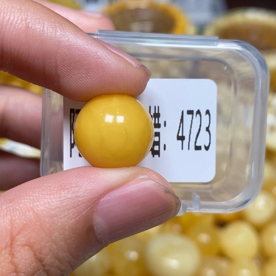 蜜蜡未镶嵌珠宝奇石4723