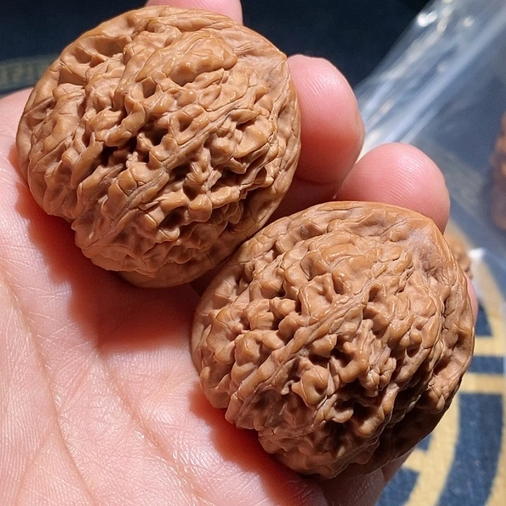 【闪购商品】文玩核桃吊坠L*L蚂蚁王