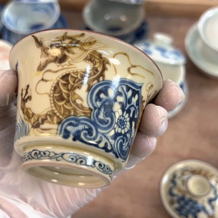 瓷片釉里金穿花龙马蹄盖碗我品