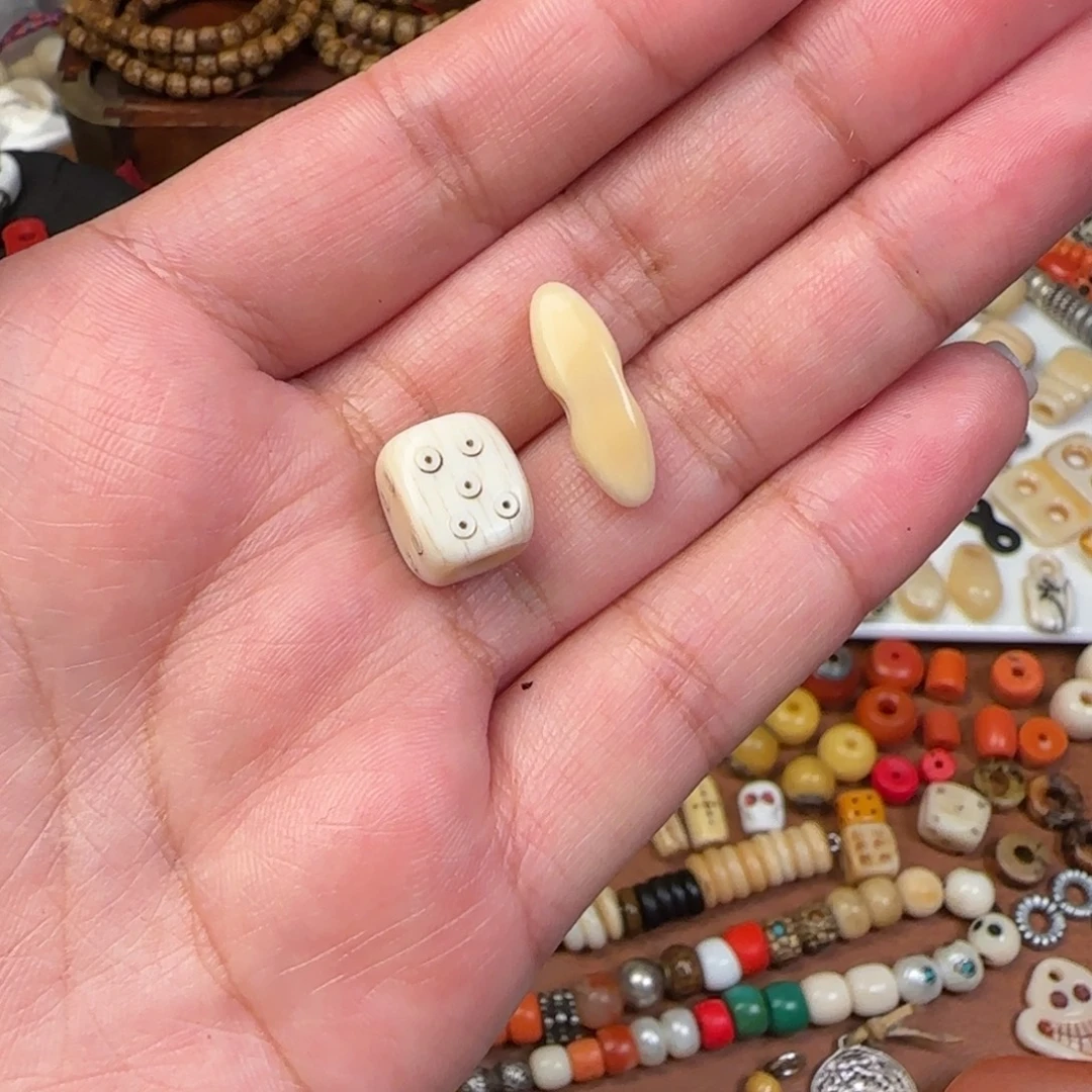 陌***哥菩提根/象牙果吊坠